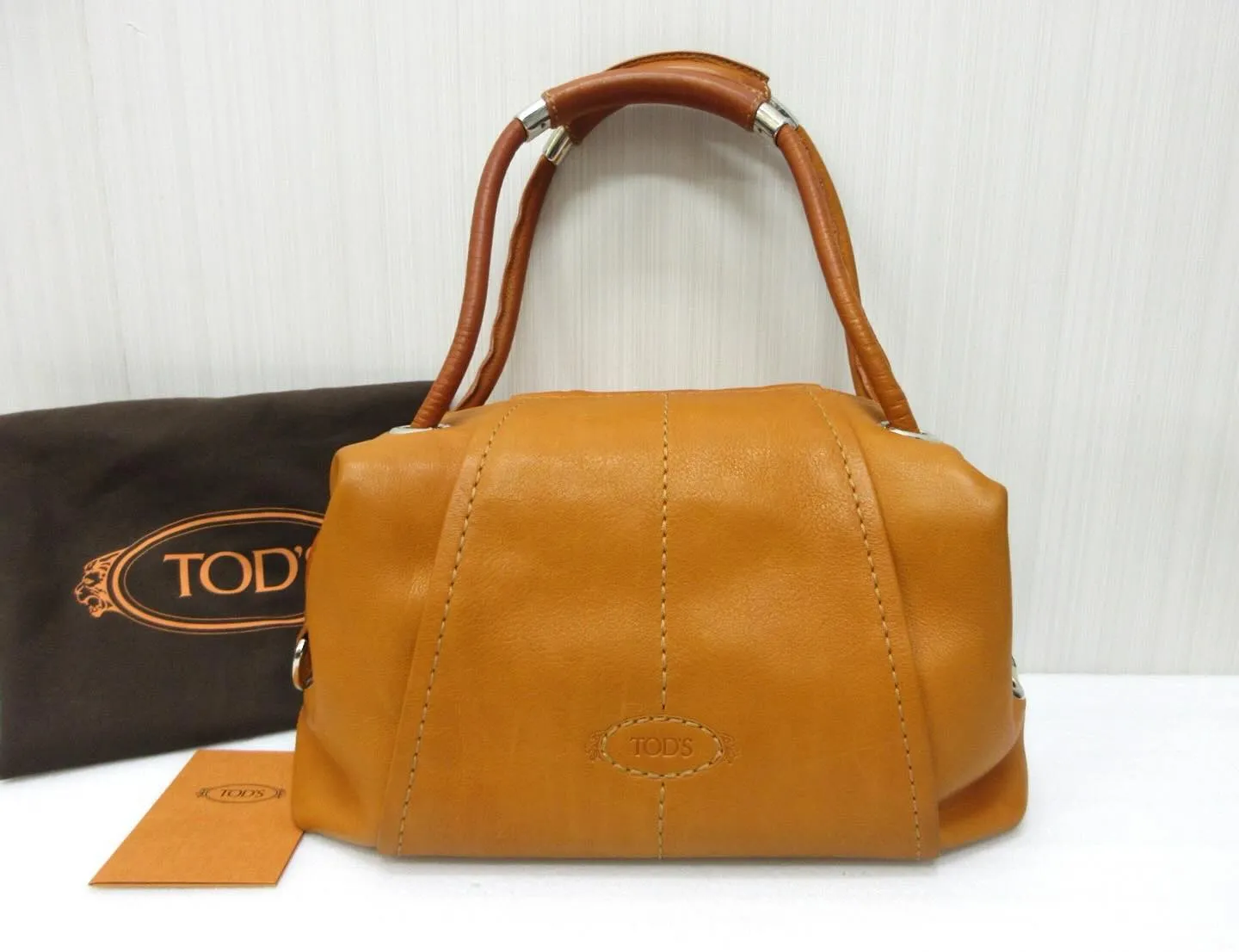TOD'Sトッズのバッグレザーハンドバッグミニバッグを買取さ...