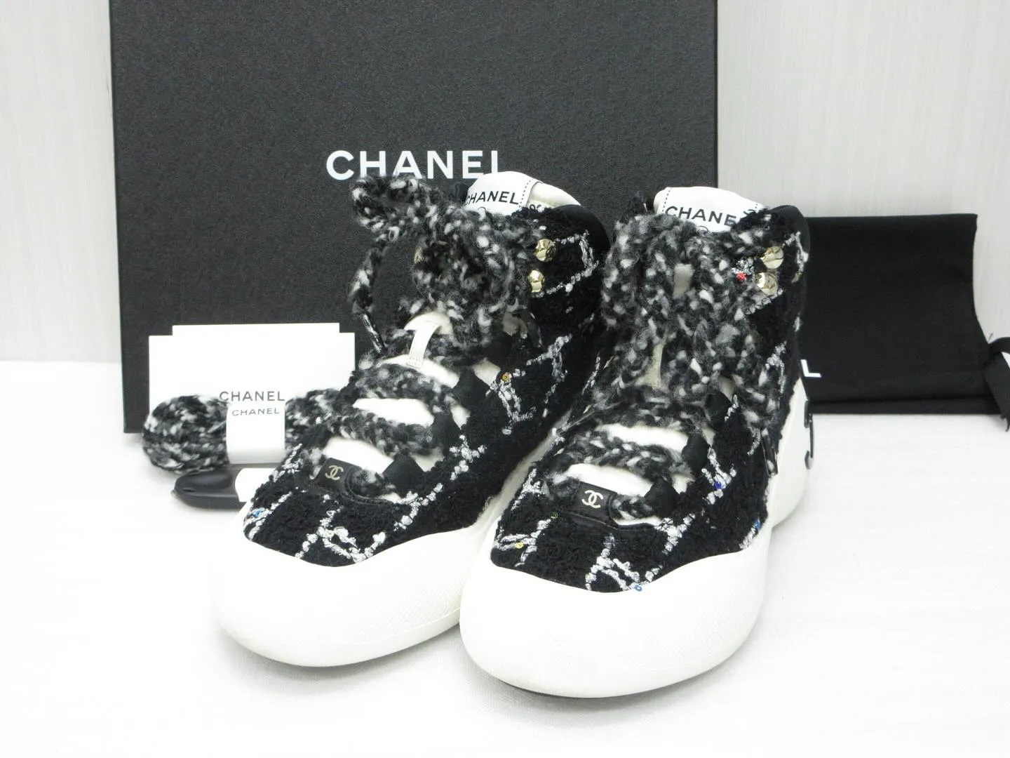 CHANELシャネルの靴ココマークツイードココネージュスニー...
