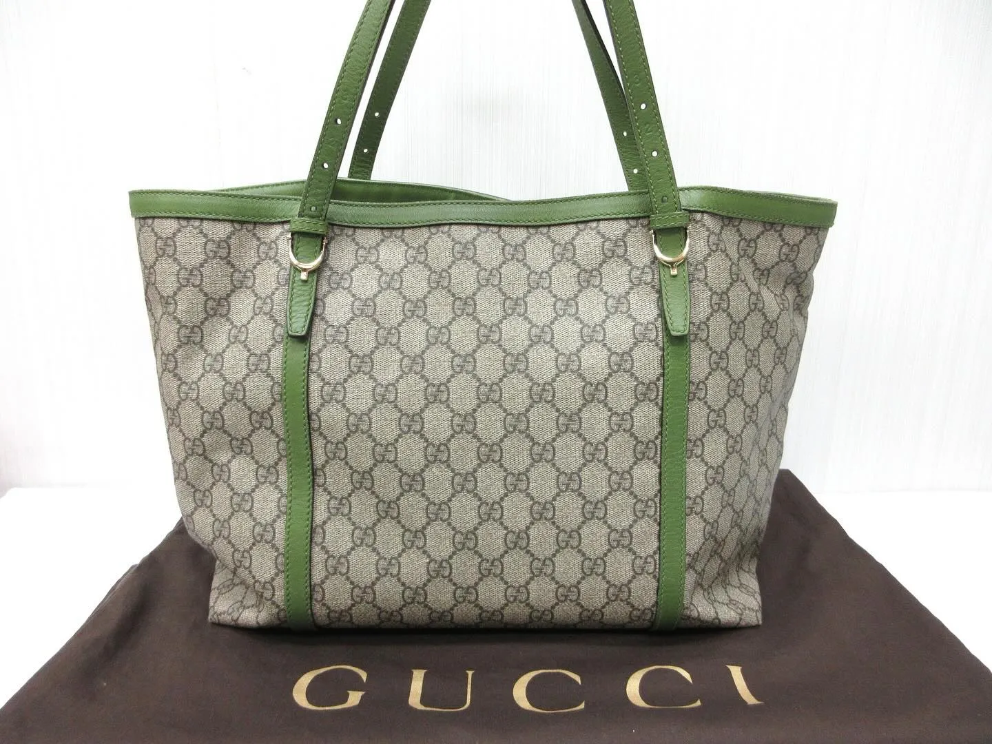 GUCCIグッチのバッグ204991GGスプリームGG柄トー...