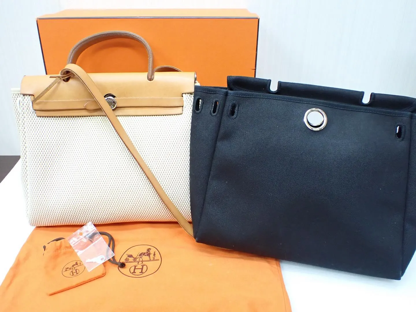 HERMESエルメスのバッグエールバッグ替えバッグ付きハンド...