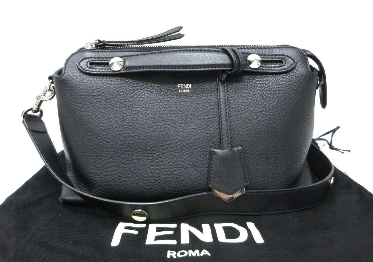 FENDIフェンディのバッグバイザウェイハンドバッグショルダ...