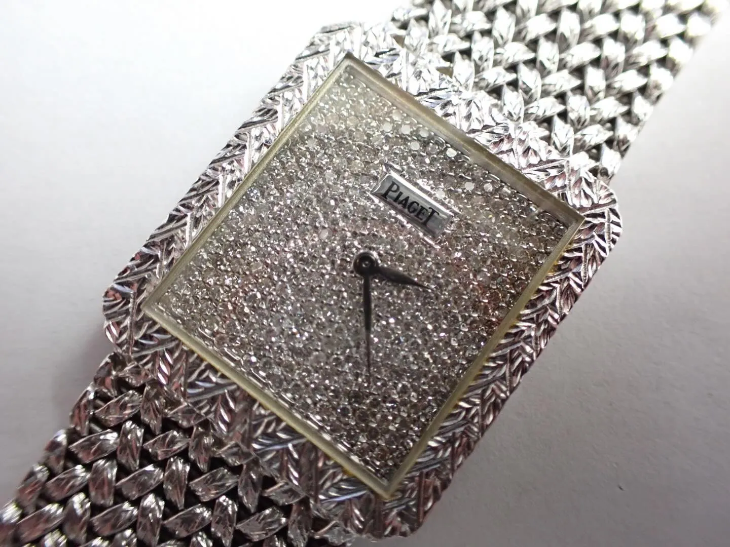 PIAGETピアジェの時計750K18WG18金無垢製腕時計...