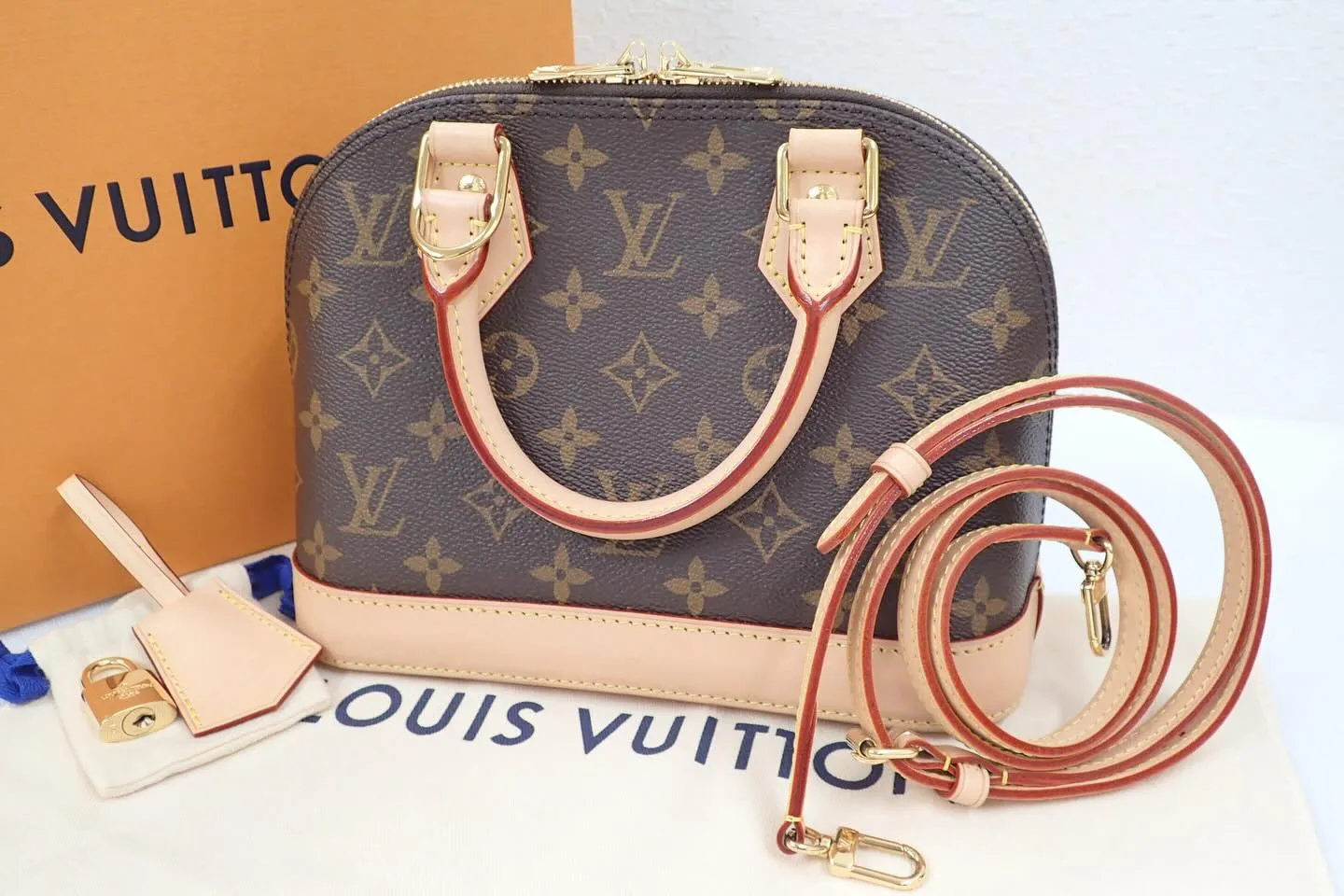 LVルイヴィトンのバッグモノグラムアルマBBショルダー付きハ...