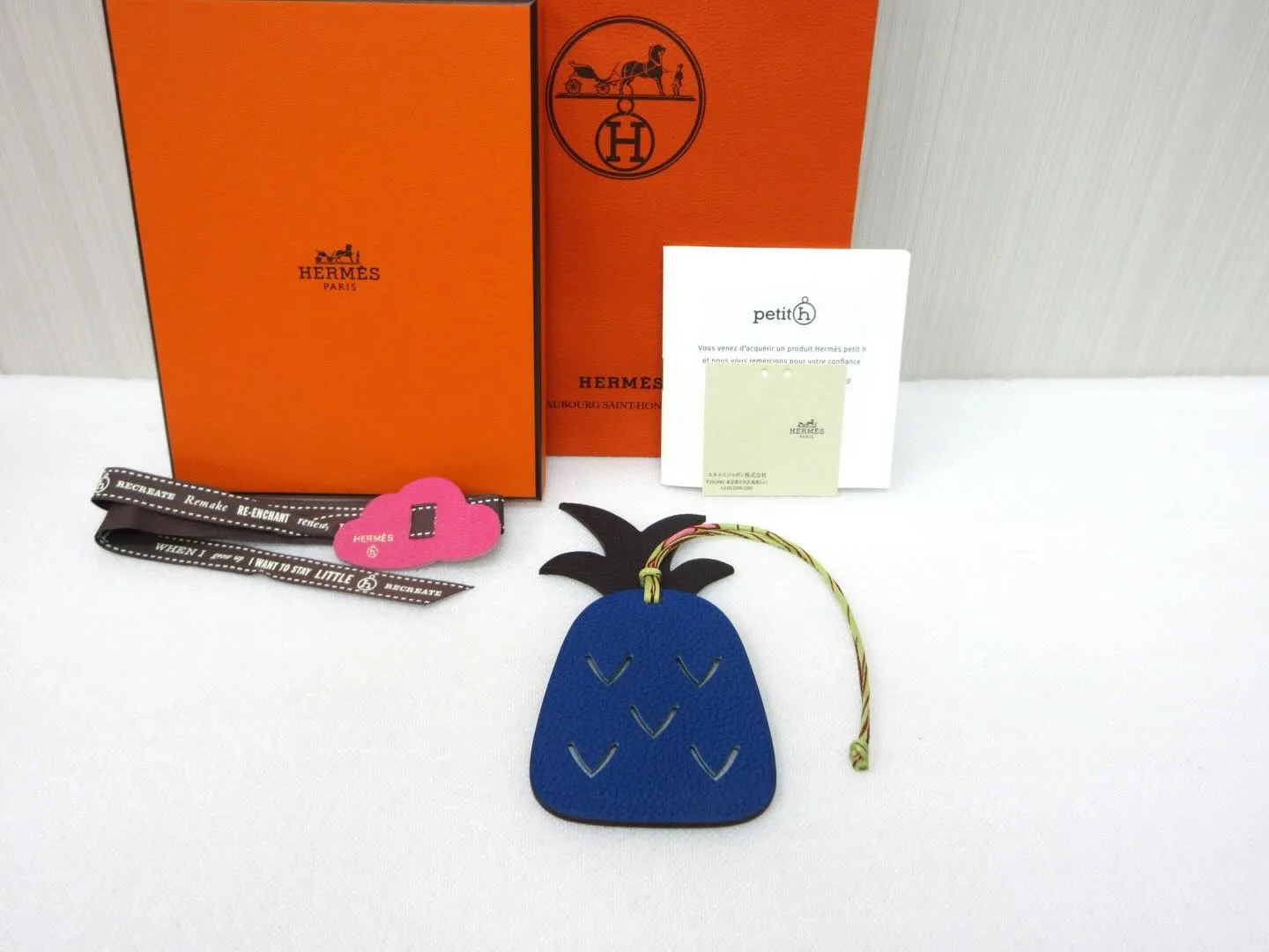 HERMESエルメスの小物プティアッシュパイナップルチャーム...