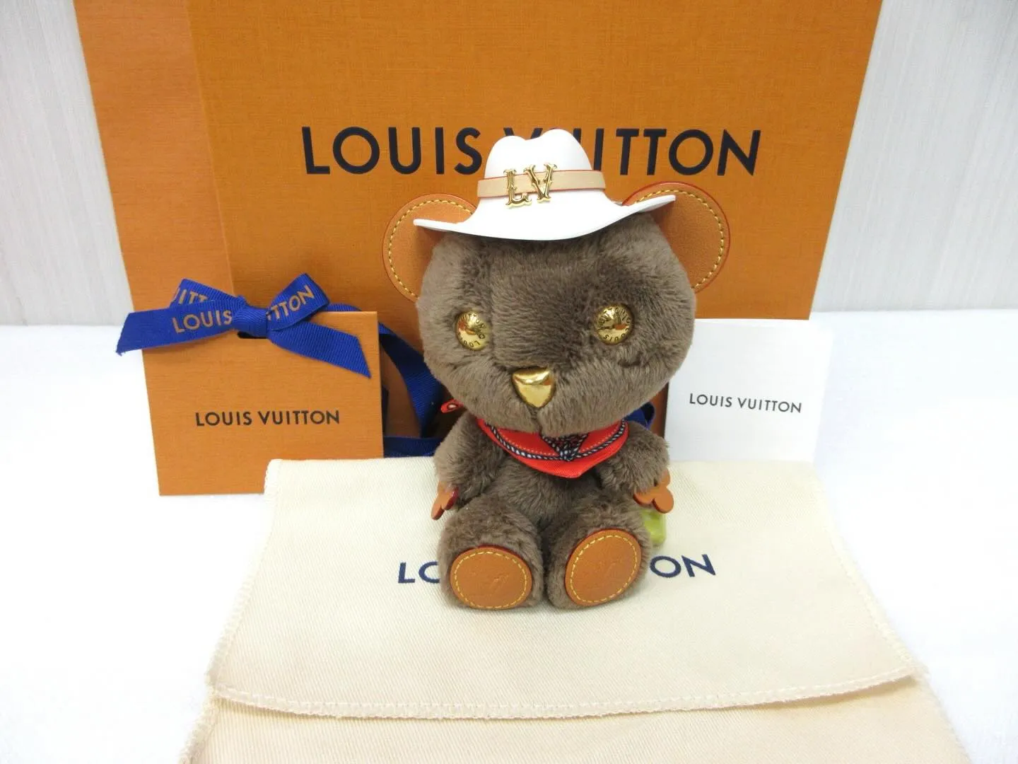 LVルイヴィトンの小物ルイベアバッグチャームを買取させていた...