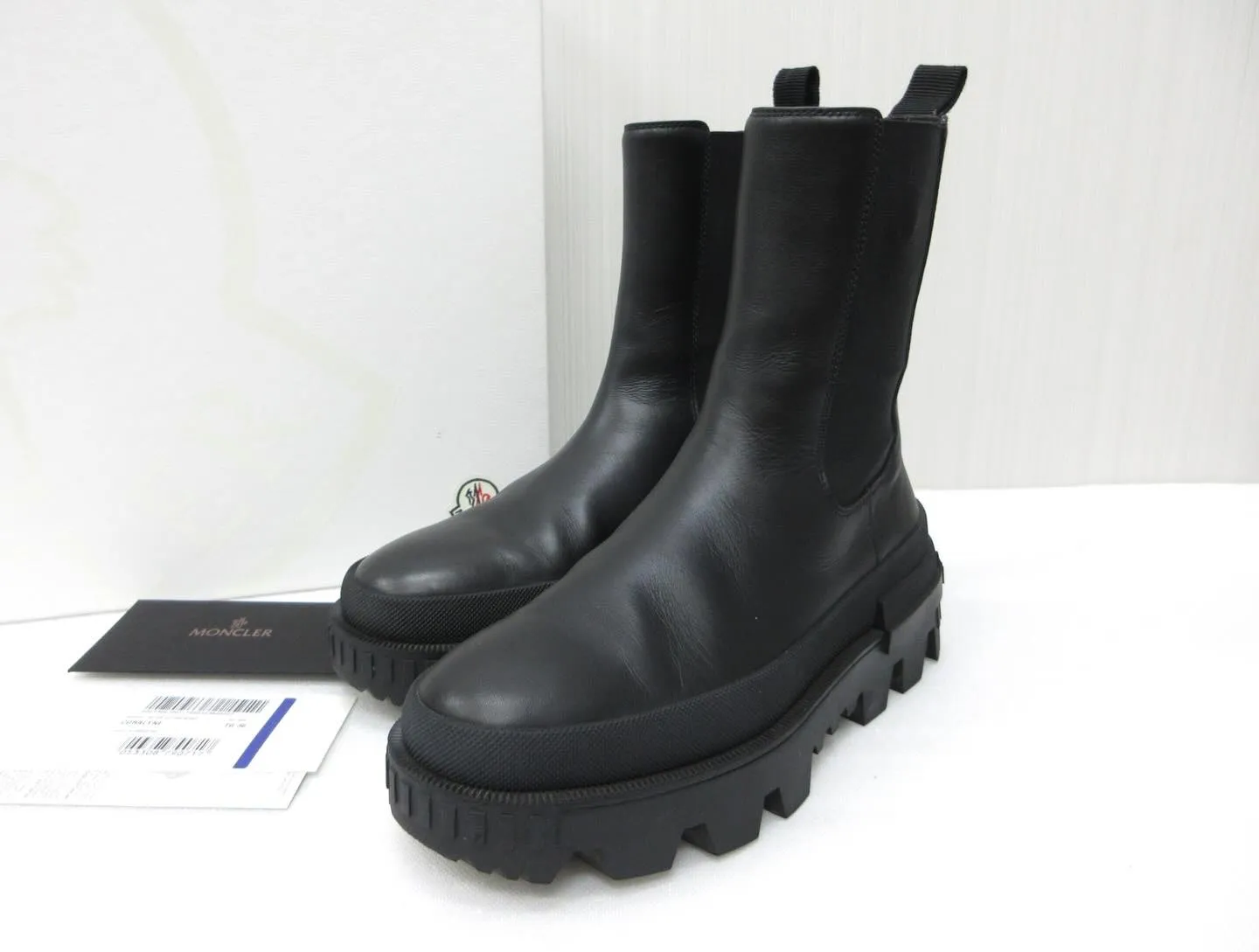 MONCLERモンクレールの靴コラリネ厚底サイドゴアブーツを...