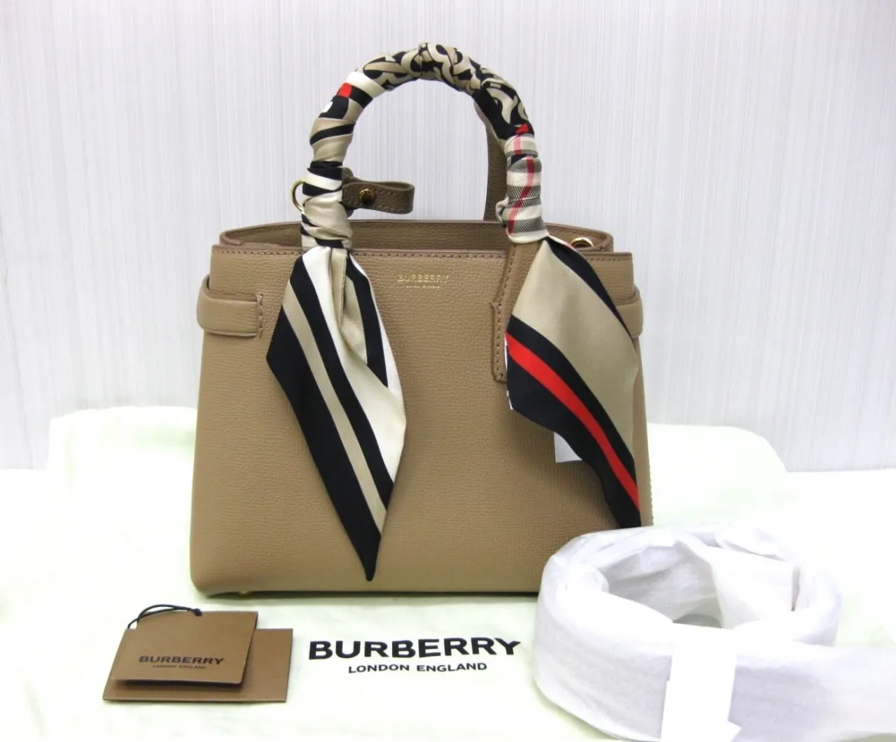 BURBERRYバーバリーのバッグサイドチェックレザー2WA...