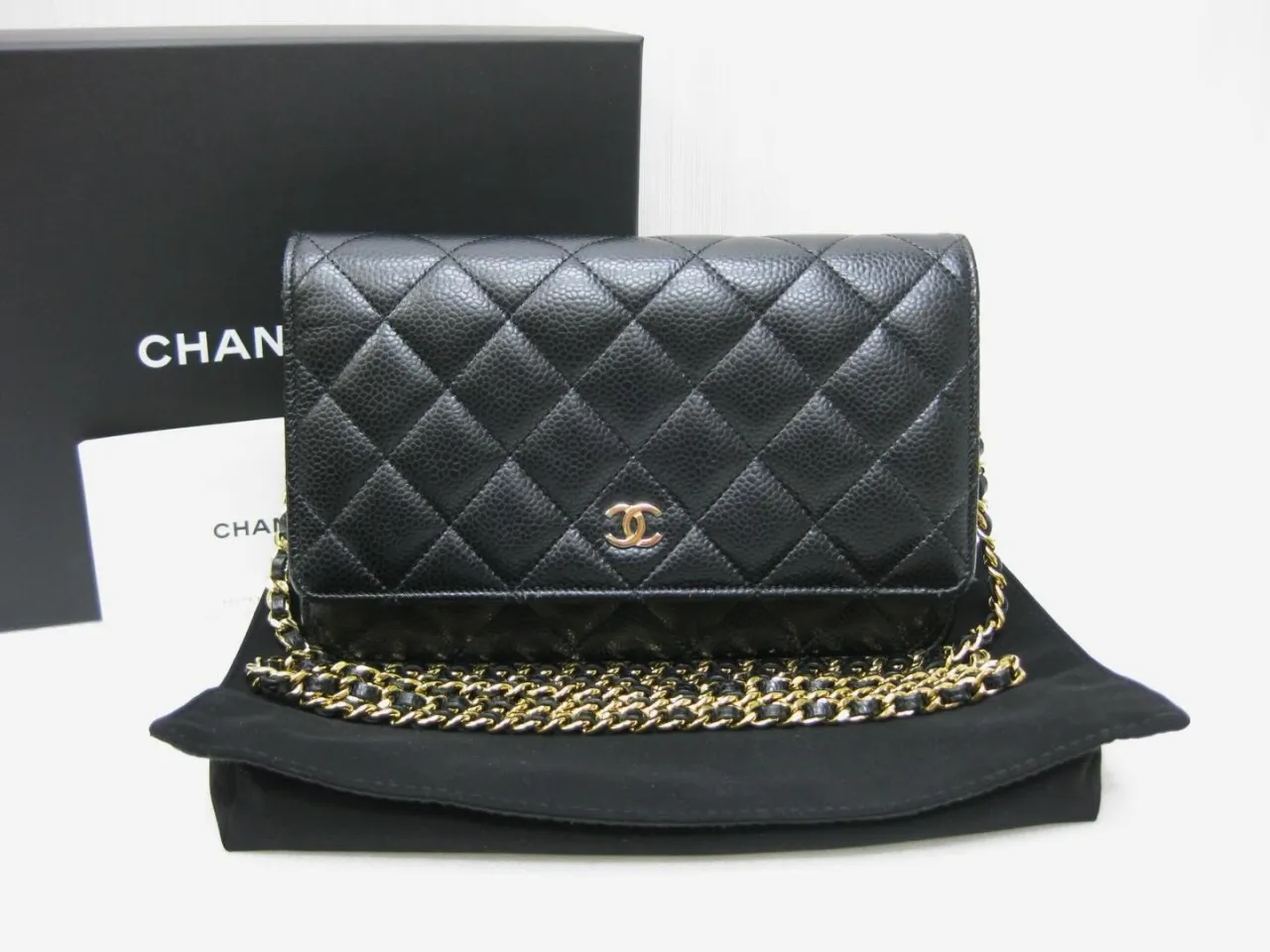 CHANELシャネルのバッグマトラッセキャビアスキンチェーン...